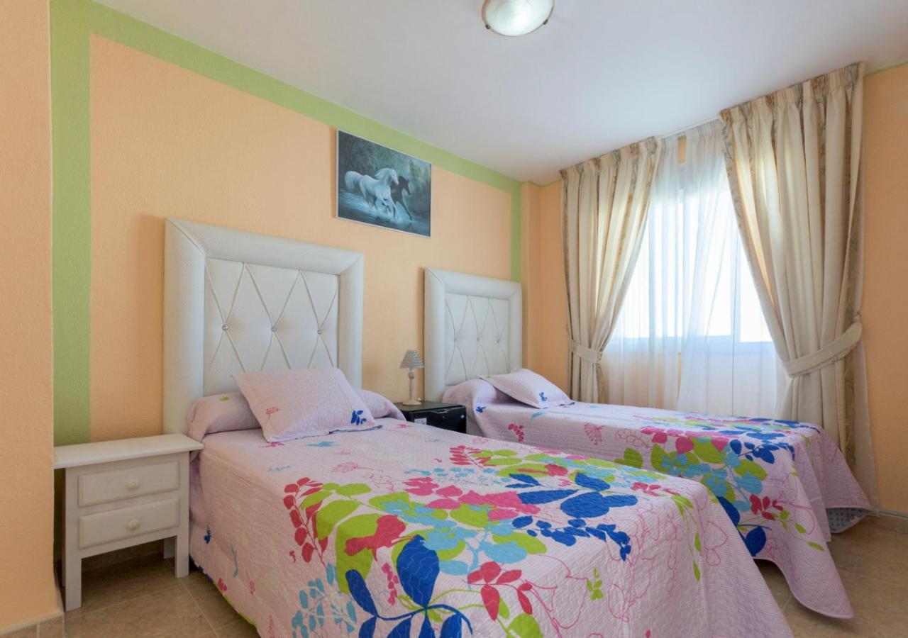 Gcprestige Apartment Estepona Bagian luar foto
